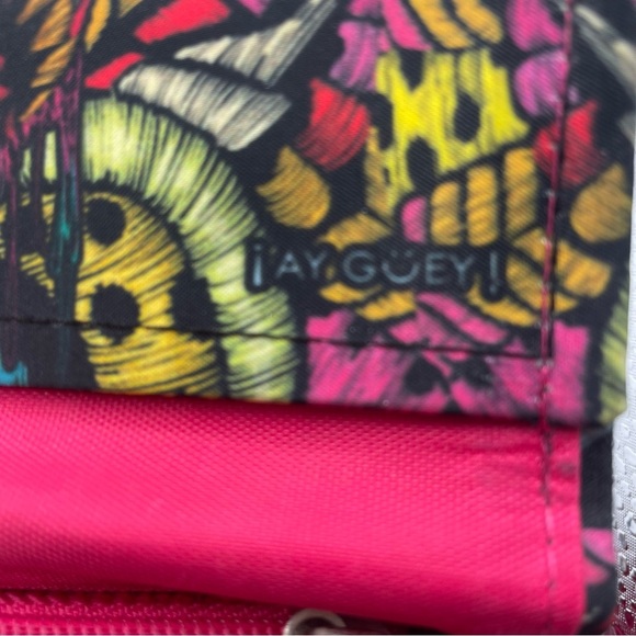 Ay Guey wallet. Silky feel colorful jaguar design. - Picture 5 of 6